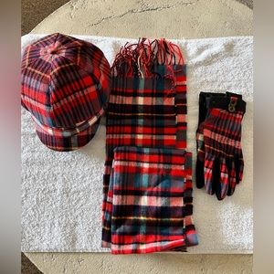 THREE PIECE CAP/SCARF/GLOVE SET… NEW WITHOUT TAGS…